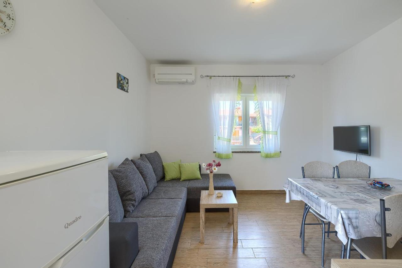 Apartman Mishel 2 פאז'אנה מראה חיצוני תמונה