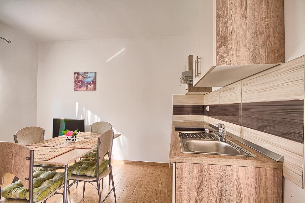 Apartman Mishel 2 פאז'אנה מראה חיצוני תמונה